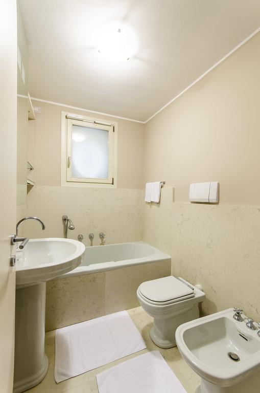 Duomo Guesthouse Piacenza Rom bilde